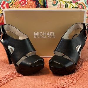 MKLeather Sandals Black.  size 5.5